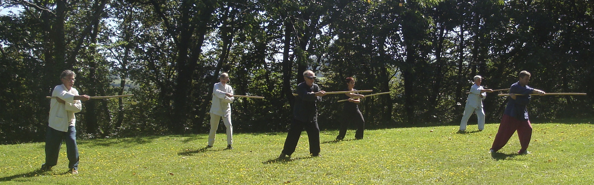 taichi29 - Forme Tai Chi Gun avec bâton